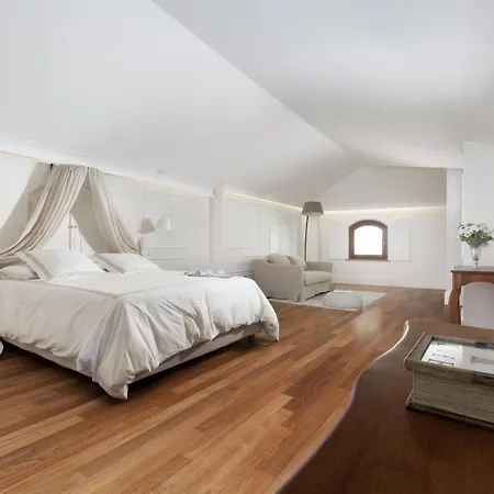 - Ebe * Σορέντο