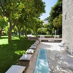 - Ebe Villa