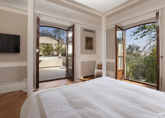 - Ebe Villa Sorrento
