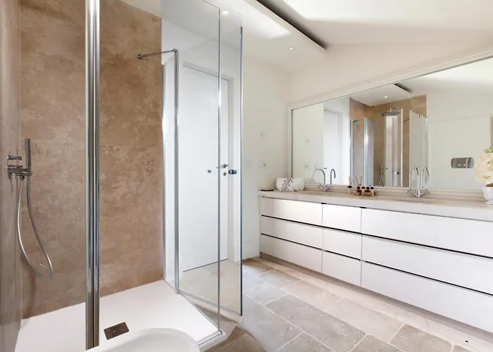- Ebe Villa Sorrento
