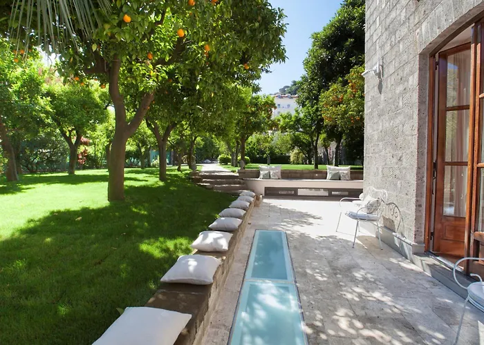 - Ebe Villa