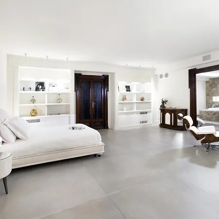 - Ebe Villa *