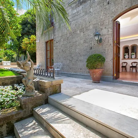 - Ebe Villa